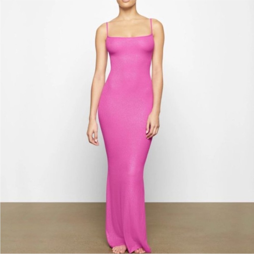 Pink SKIMS dress size S used
